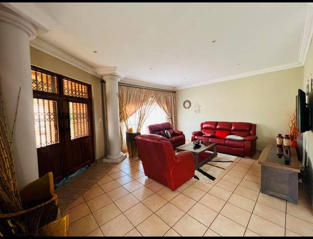 3 BEDROOM HOUSE FOR SALE IN NINAPARK